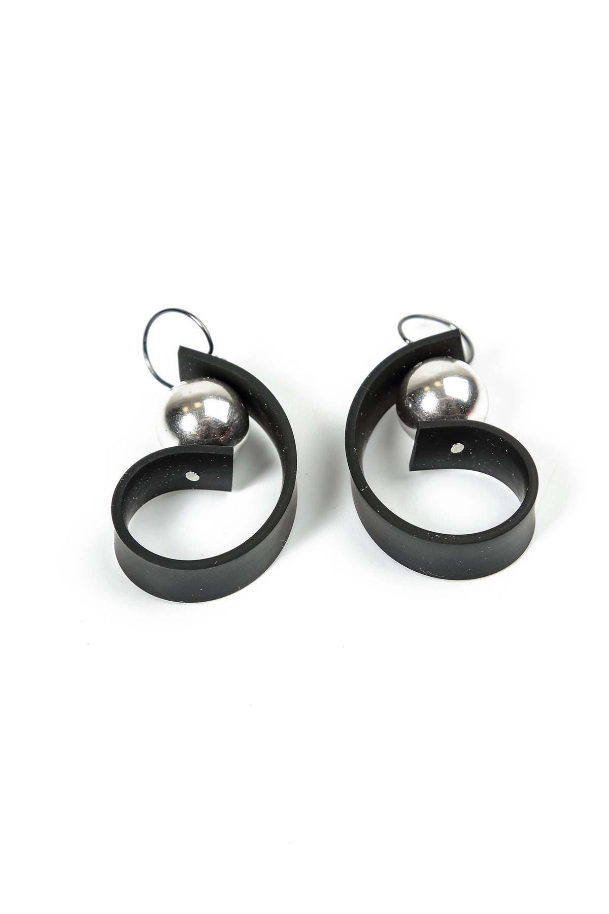 Sculpted Arc Black Rubber Earrings