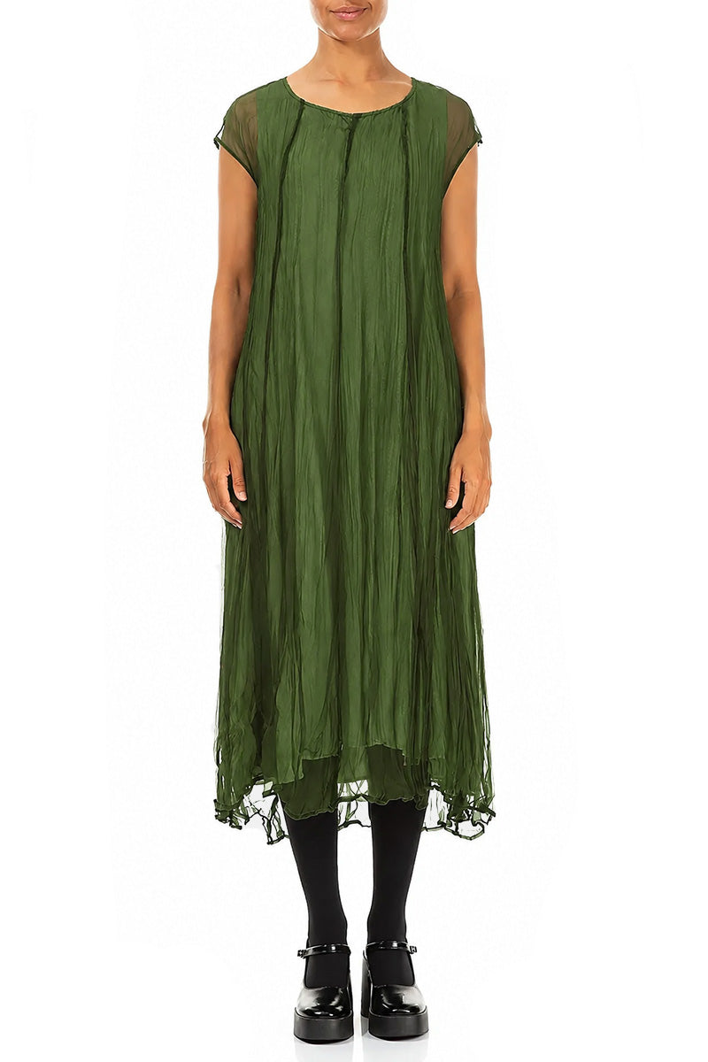 Kleeblattgrünes zerknittertes Seidenchiffon-Kleid