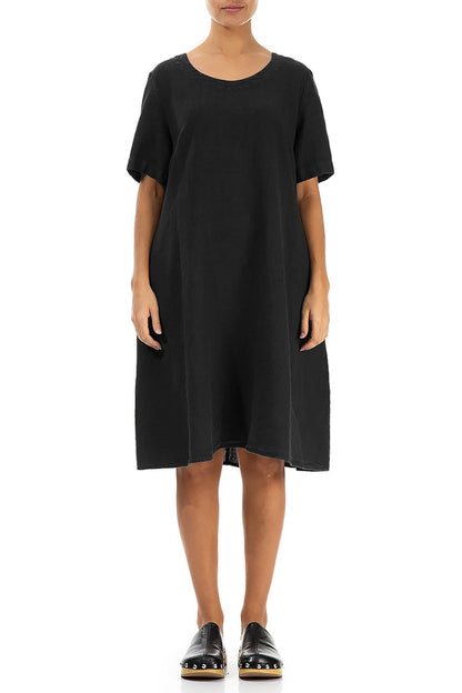 Kurzärmliges schwarzes Leinenkleid
