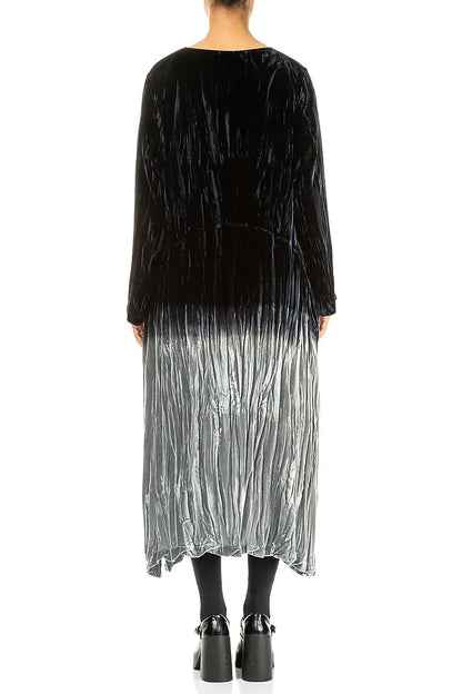 Silbernes Seidensamt-Ombré-Etui-Kleid