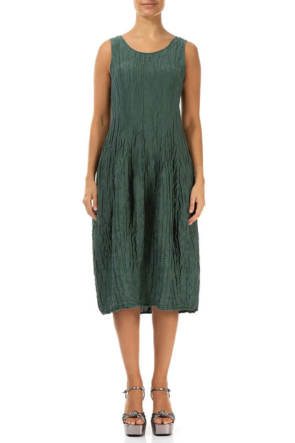Ärmelloses, ballonförmiges, geknittertes Seiden-Leinenkleid in Salbeigrün