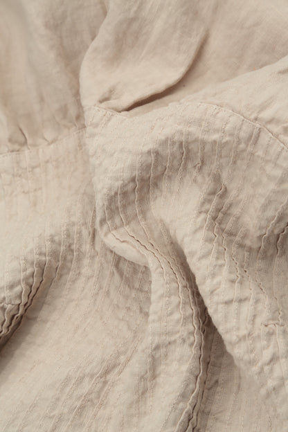 Ärmelloses Leinenkleid in Beige mit Biesen
