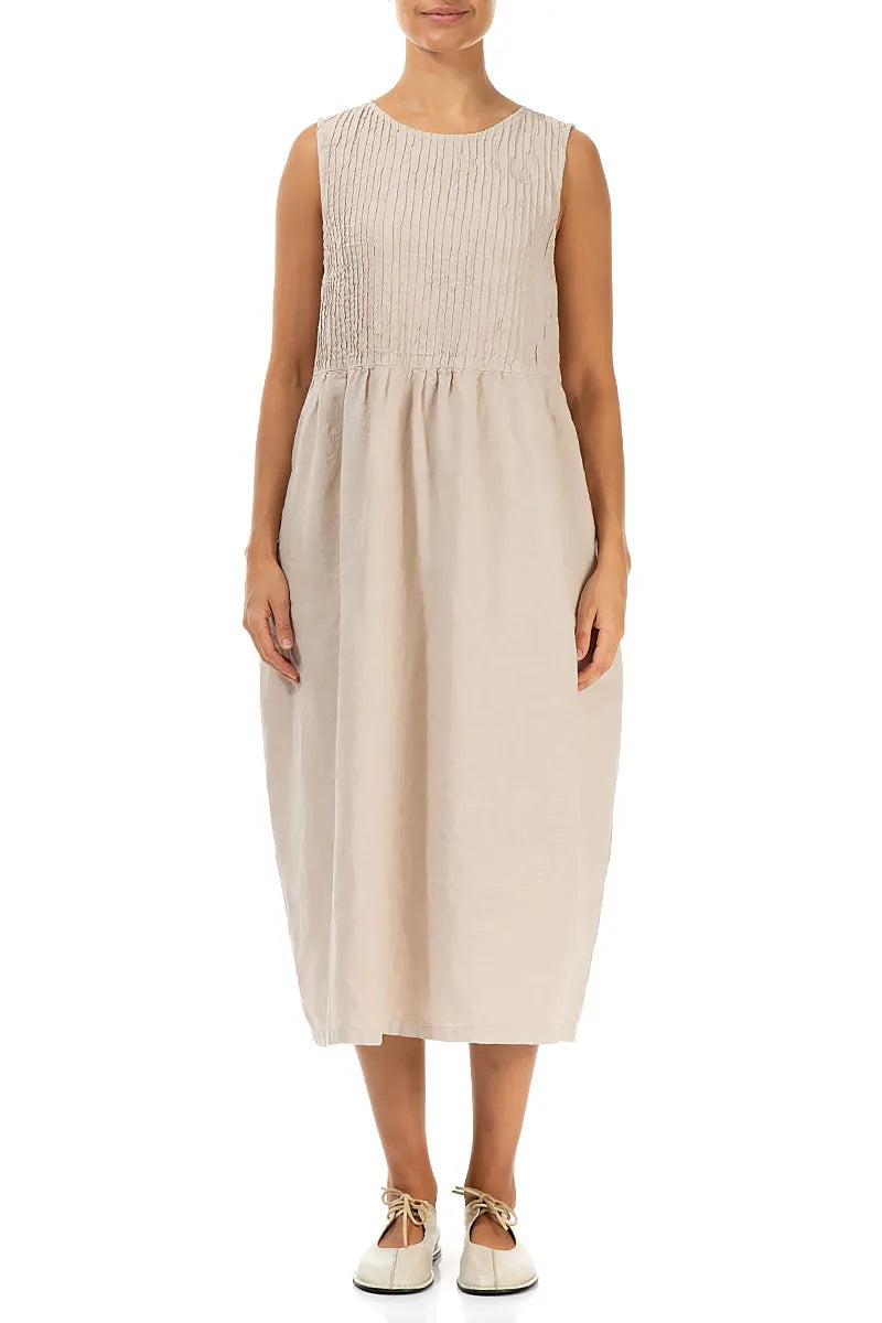 Ärmelloses Leinenkleid in Beige mit Biesen