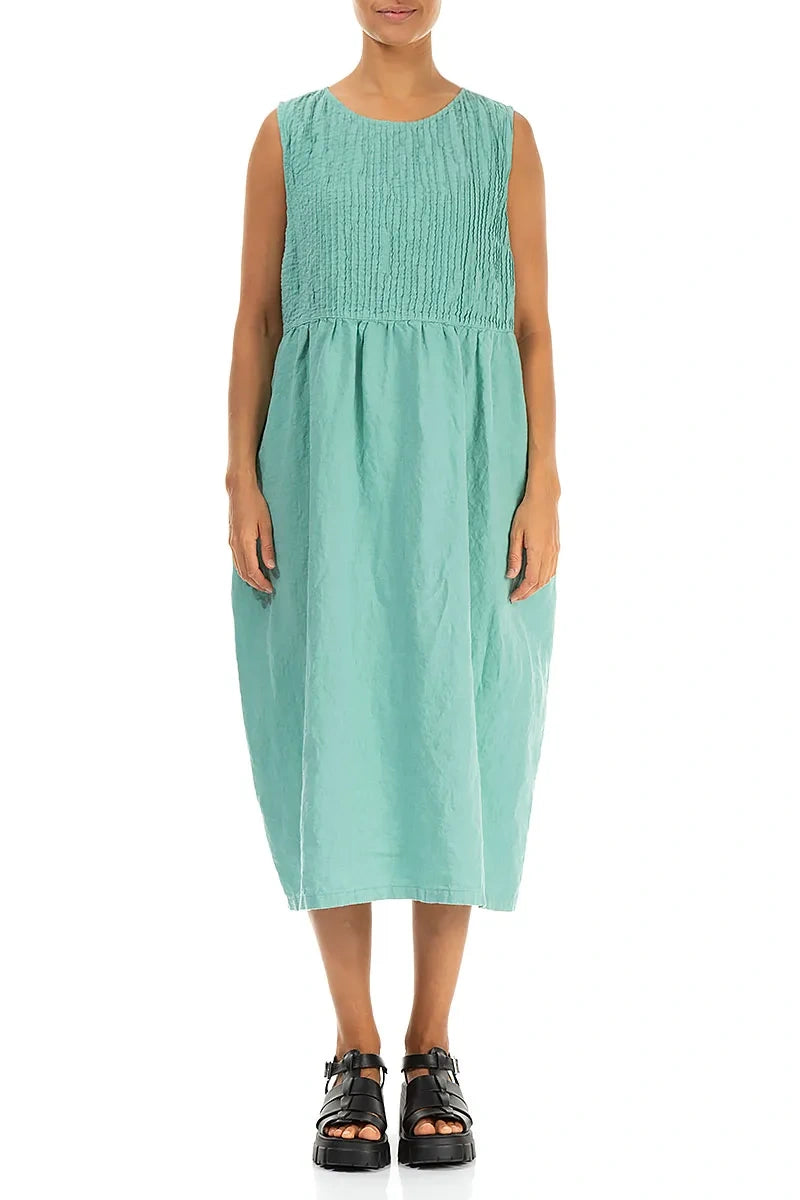 Ärmelloses Leinenkleid mit Biesen in Mint