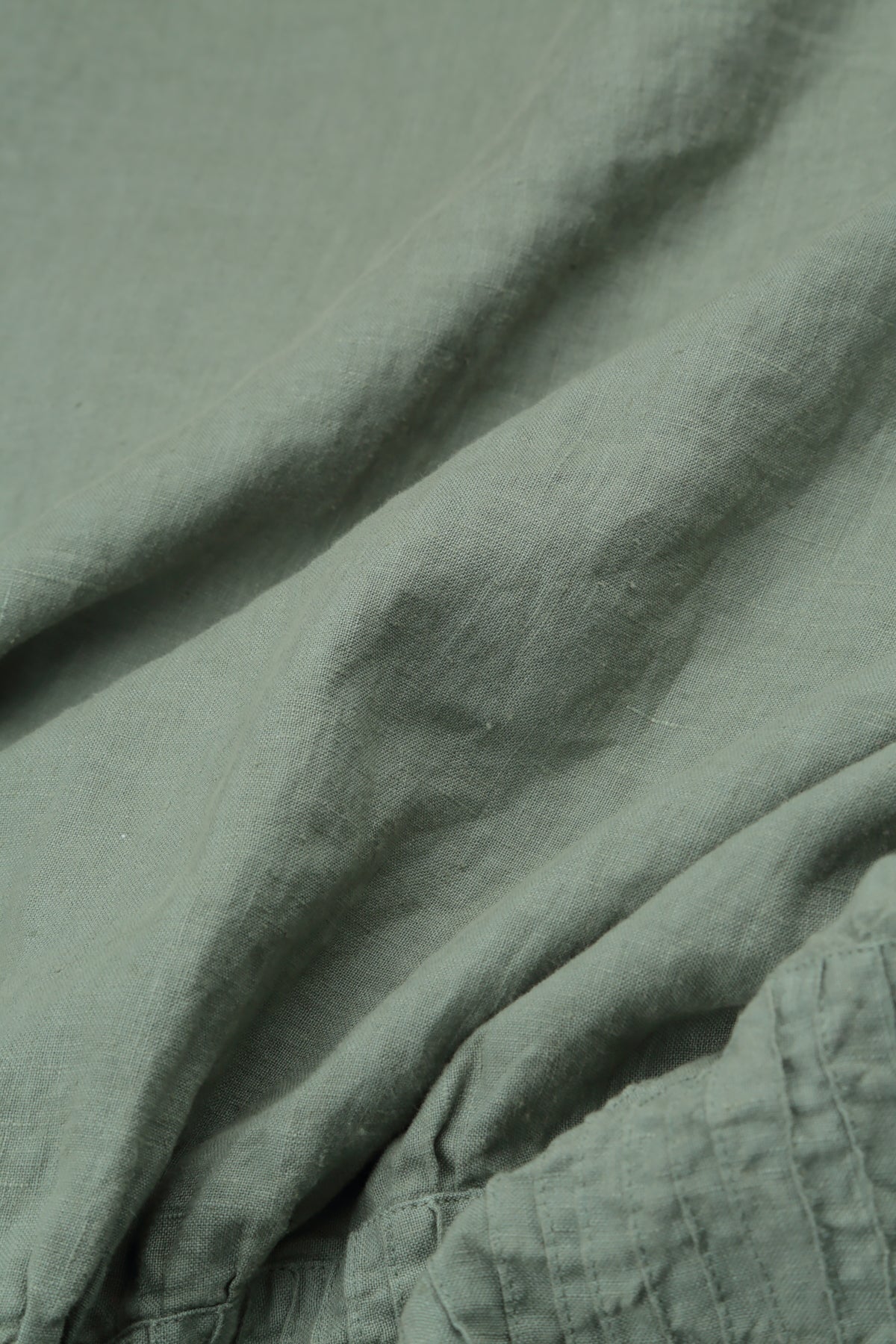 Ärmelloses Leinenkleid Sage Pintuck