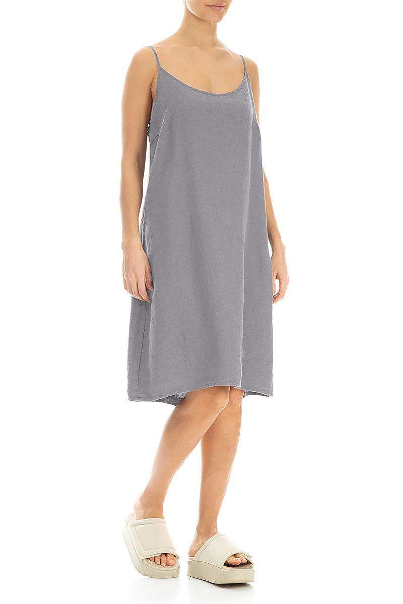 Trägerloses hellgraues Leinenkleid