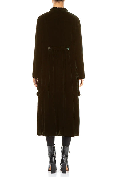 Veste longue élégante en velours de soie couleur brume de forêt