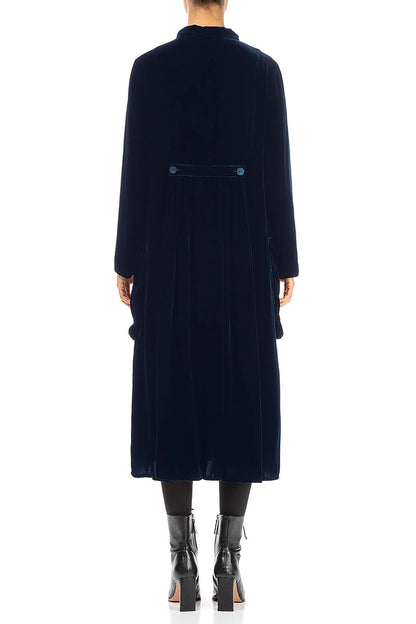 Elegante lange Jacke aus königsblauem Seidensamt