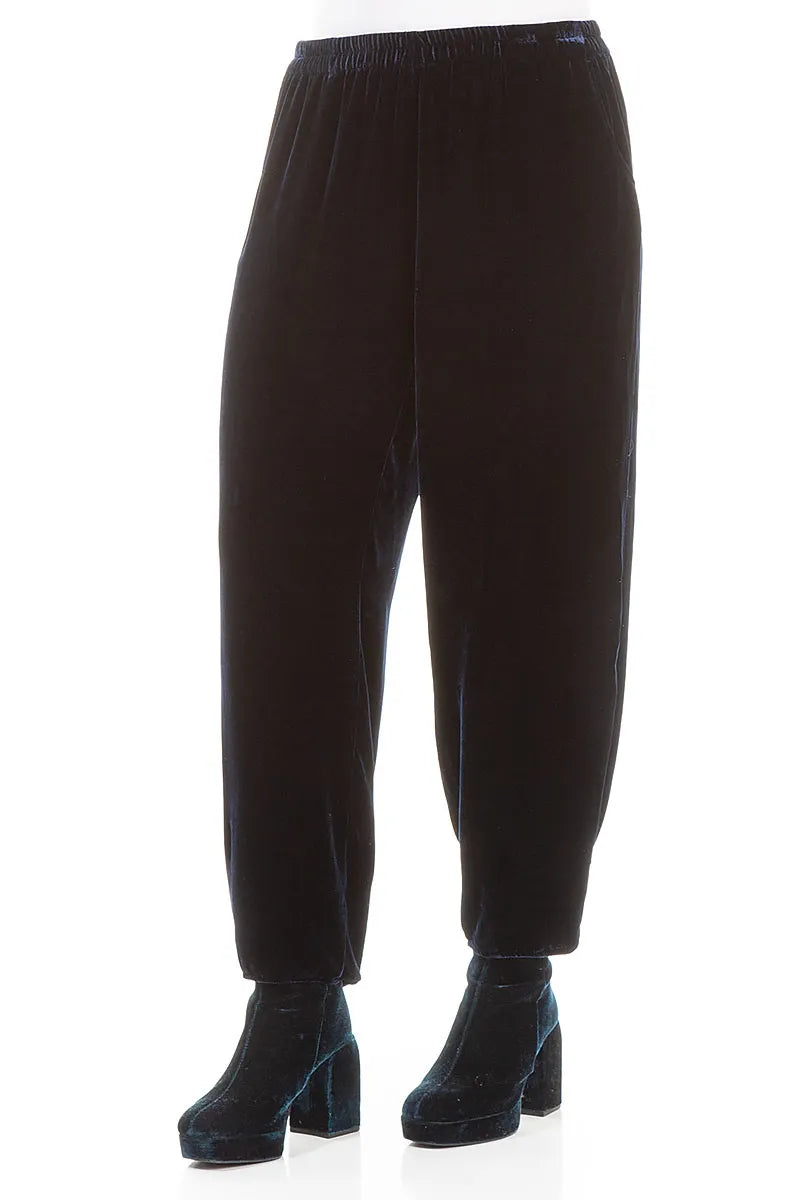 Pantalon fuselé en velours de soie bleu royal
