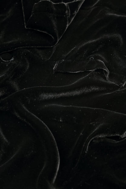 Schwarze Samtjacke mit Falten vorne