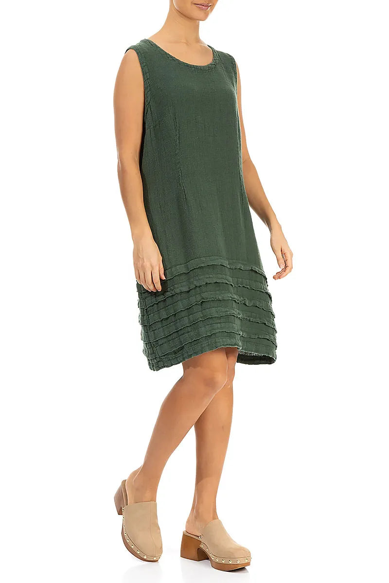 Kurzes khakifarbenes Leinenkleid mit Abnähern