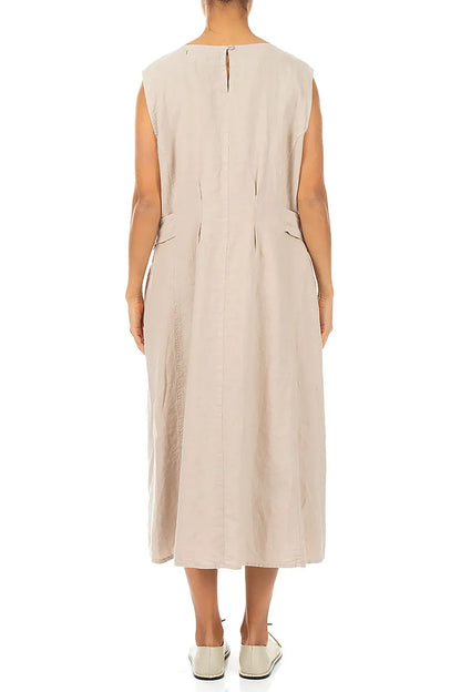 Tailliertes ärmelloses Leinenkleid in Beige