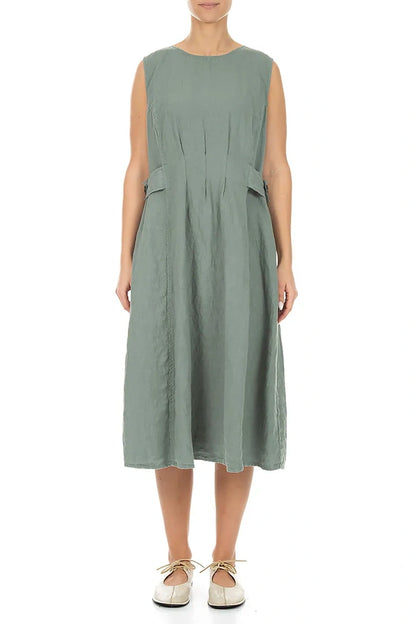 Tailliertes ärmelloses Leinenkleid in Salbeigrün