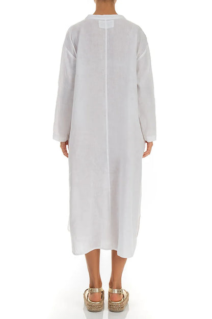 Weißes Leinenkleid