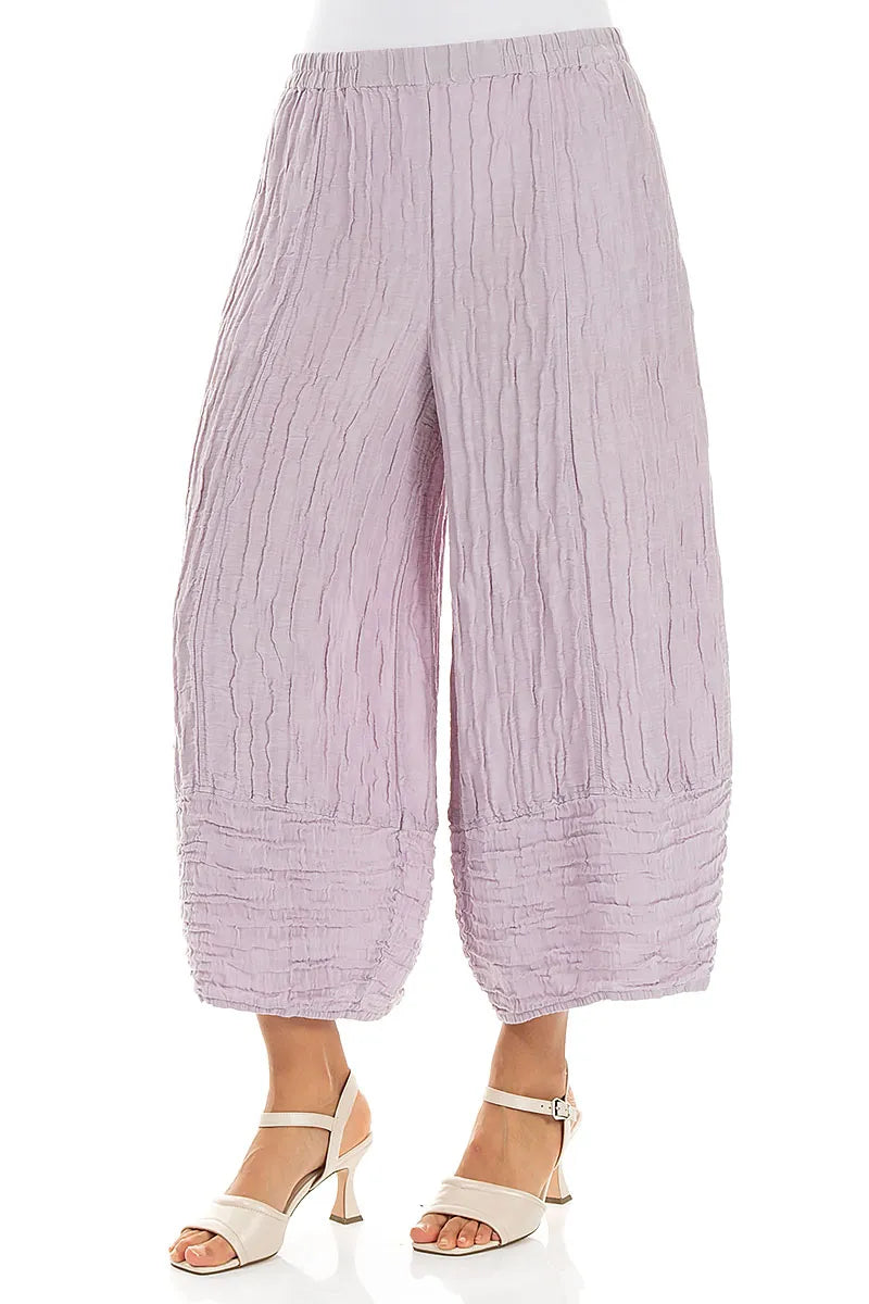 Weite, verkürzte Crinkle-Hose aus Leinen-Seide in Flieder
