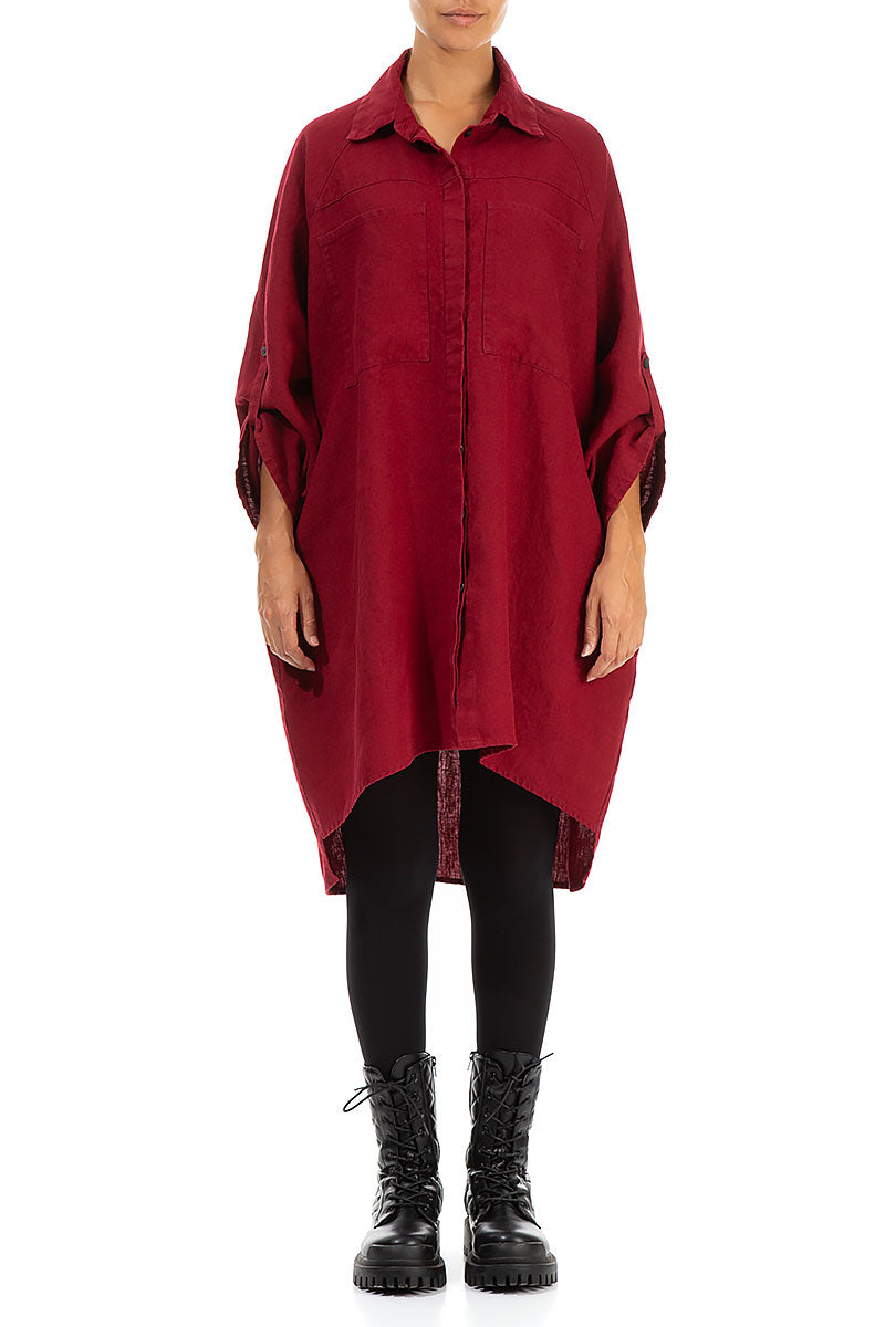 Weites, lockeres rotes Leinenhemd