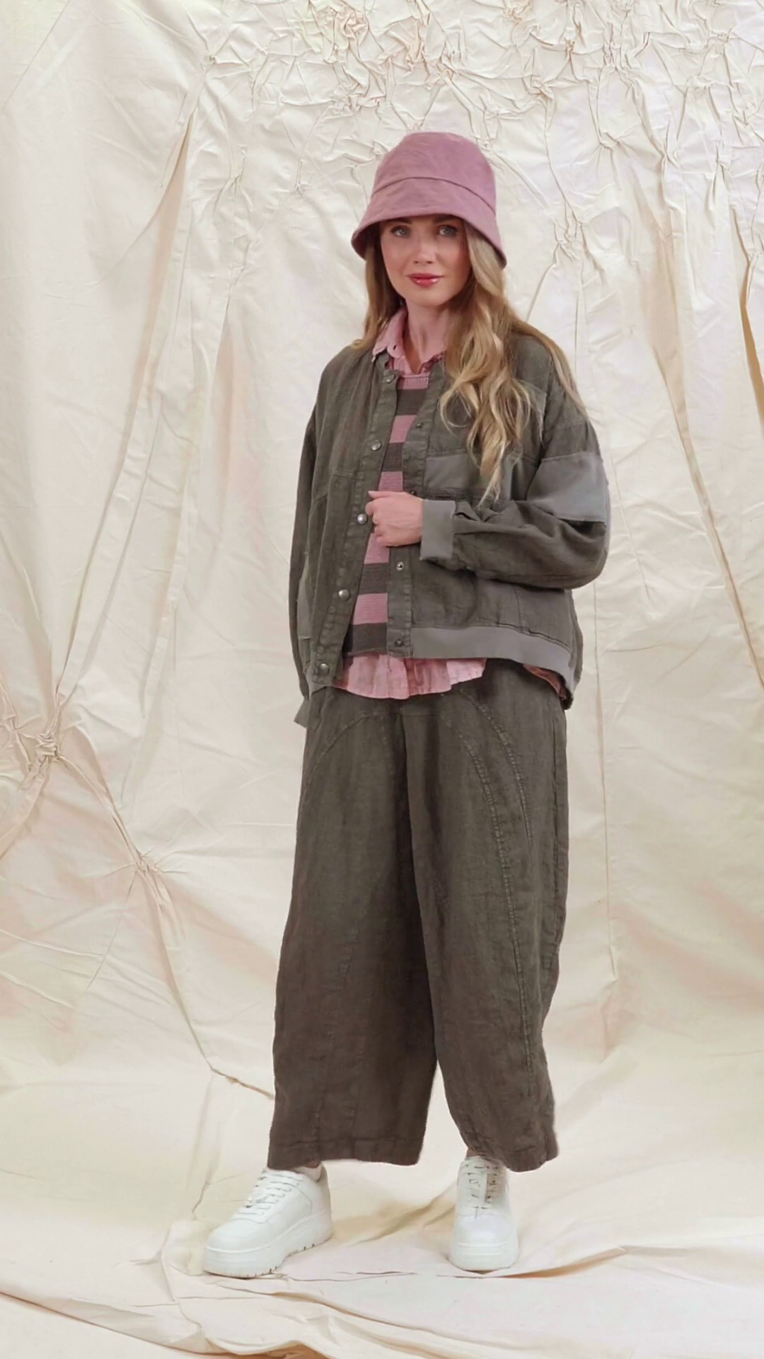 Loose Back Pockets Off-Dye Truffle Linen Trousers 7