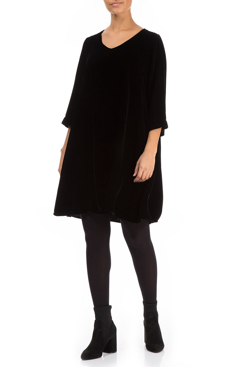 Elegant Black Silk Velvet Dress 3