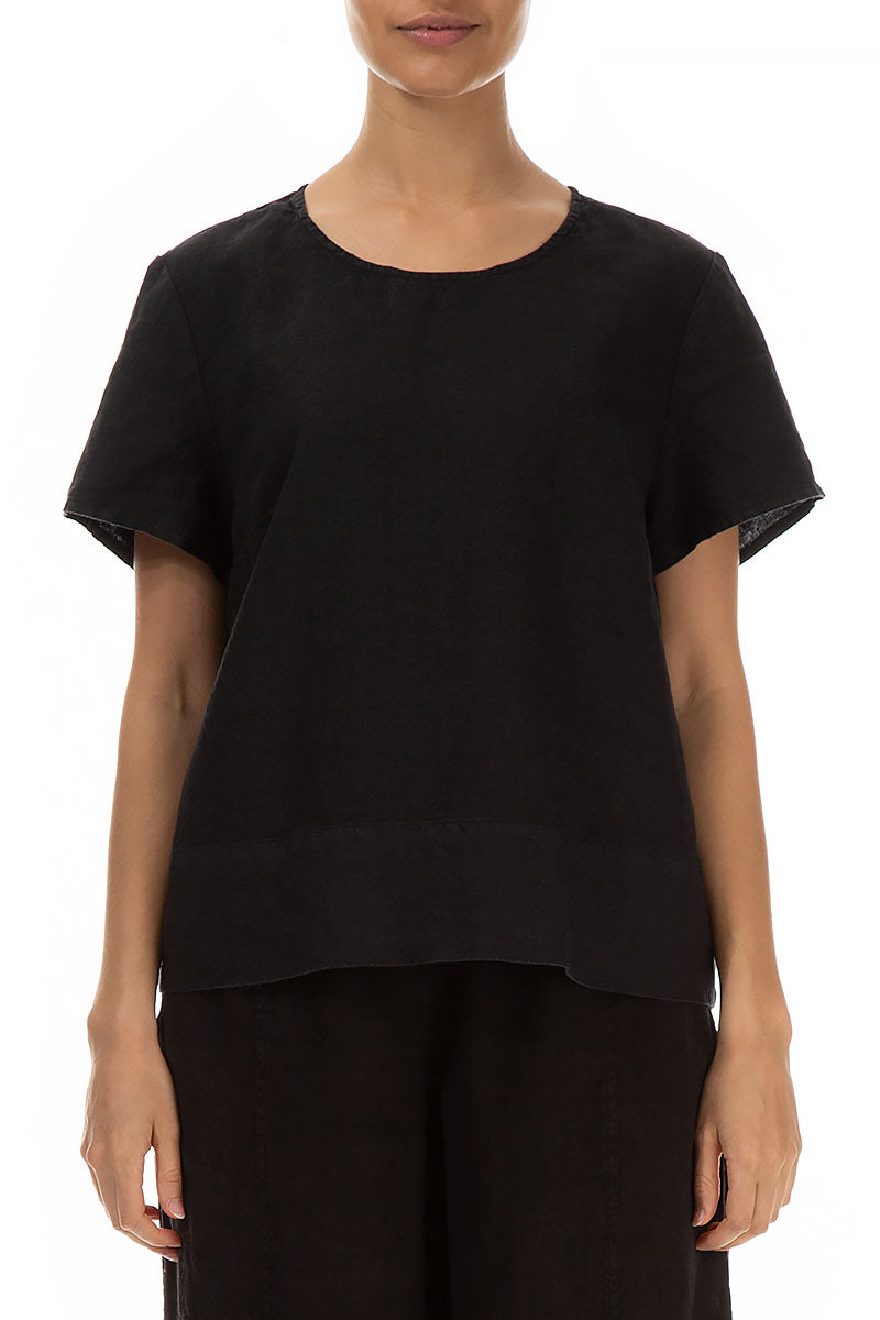 Minimalist Black Linen Blouse 1